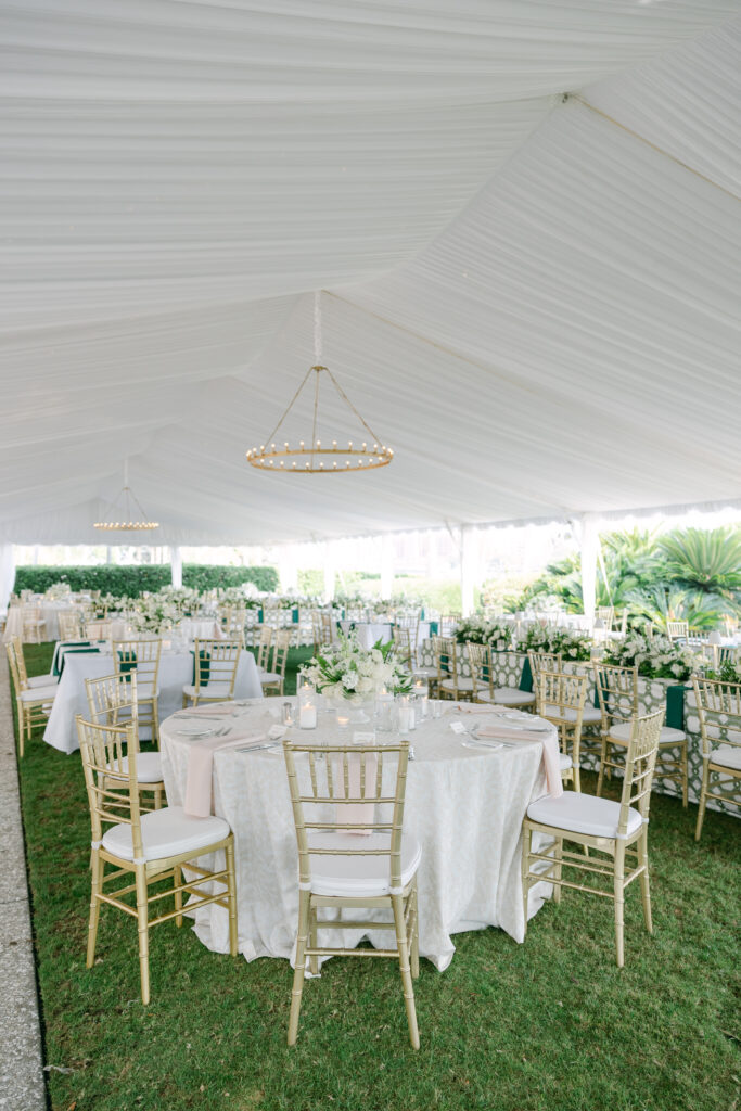 A lovely tent reception. 